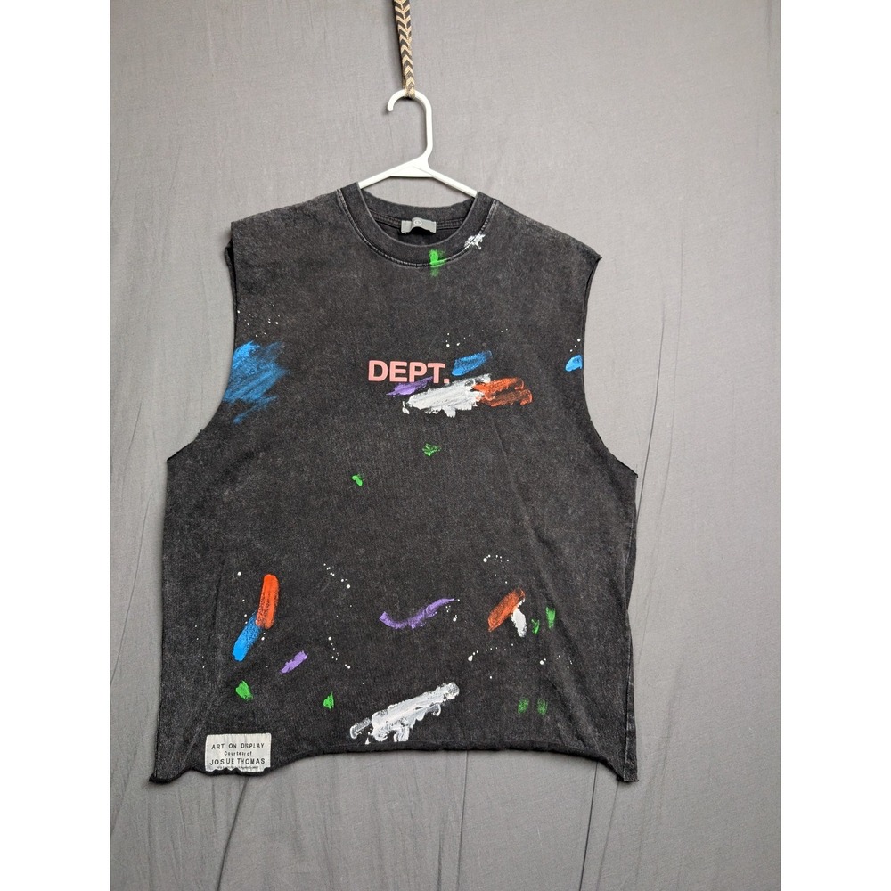 Art on Display by Josué Thomas DEPT. Hand-Painted‎ T-Shirt Black Size Large